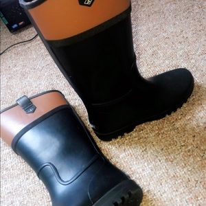Sperry rain boots
